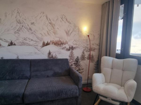 Studio rénové au pied des pistes avec balcon et TV - FR-1-181-2573